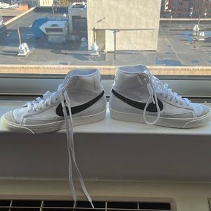 Nike Blazer Mid 77’ Blazers